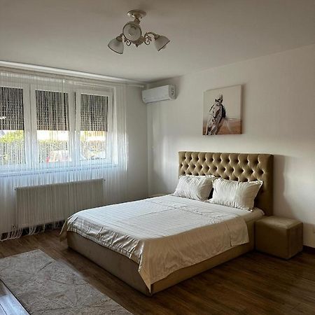 Anastasia Apartament Apartment Oradea Ngoại thất bức ảnh