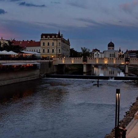 Anastasia Apartament Apartment Oradea Ngoại thất bức ảnh