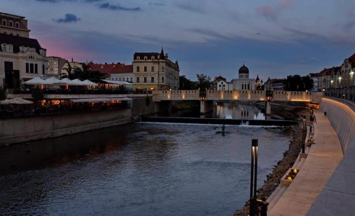 Anastasia Apartament Apartment Oradea Ngoại thất bức ảnh